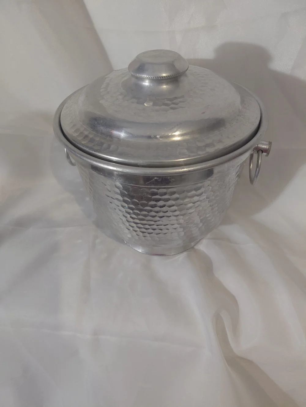 Hammered Silver Metal Ice Bucket with Lid and Handles